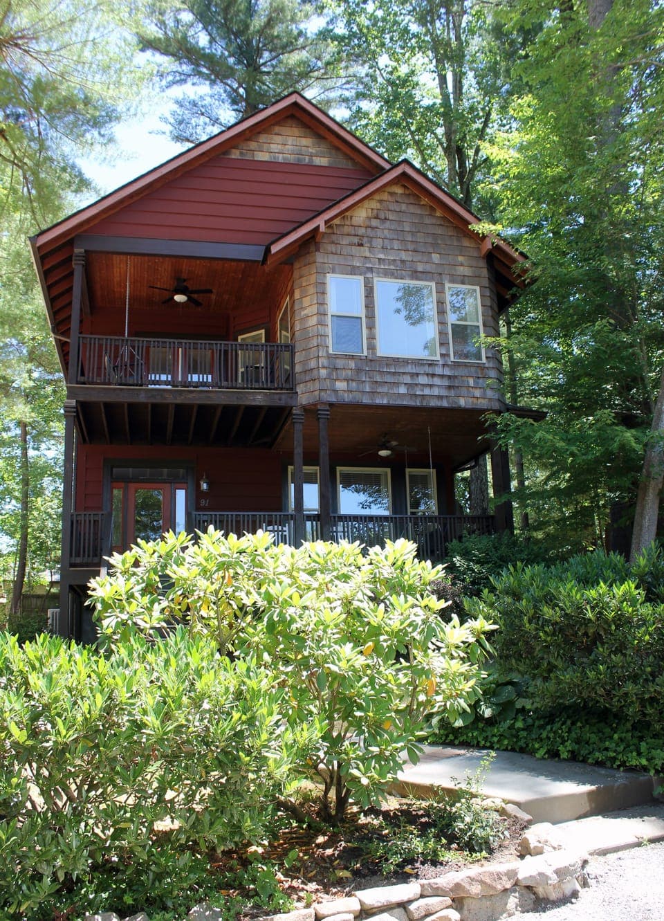 2-levels of Living in a Picturesque Setting