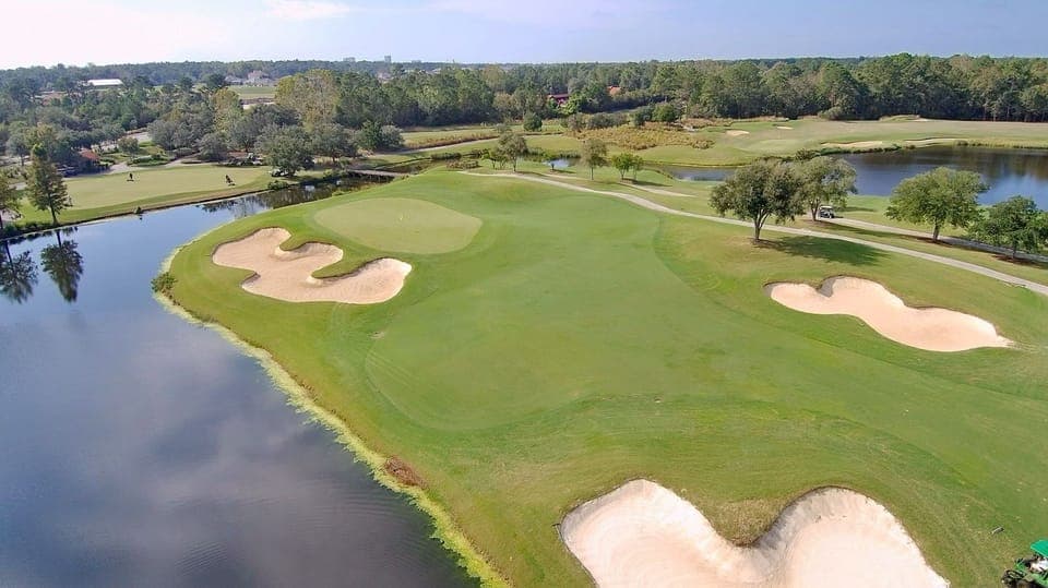 Barefoot golf course
