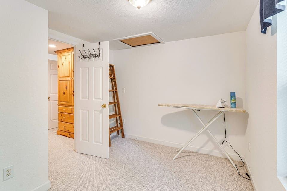 Bonus Room | Twin Air Mattress