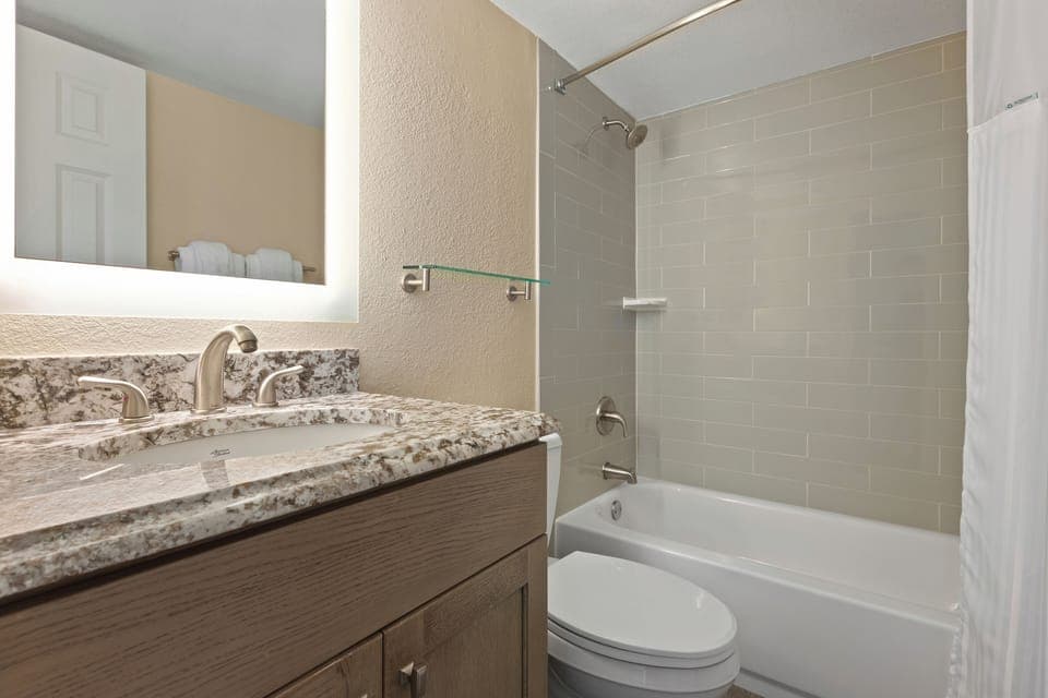 bath-westwinds-cw-2br-dlx-601-in-009