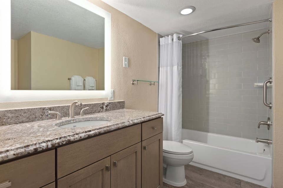 bath-westwinds-cw-1br-dlx-in-005