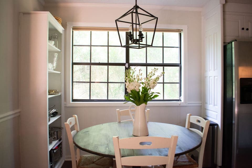 Dining area - seats 4