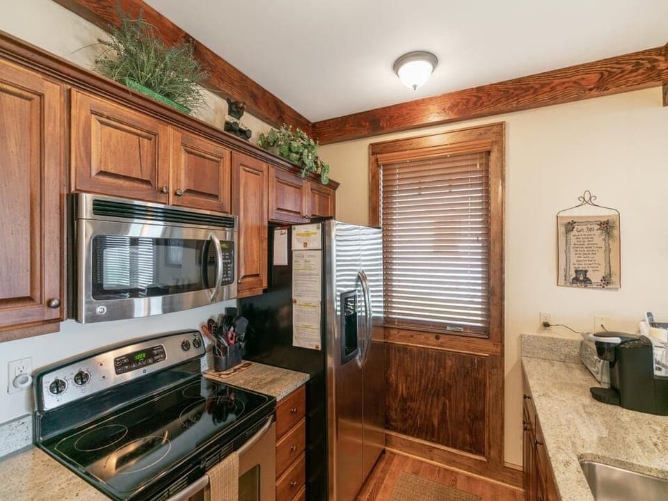 Kitchen--- Granite Counter-tops, Stainless Steel