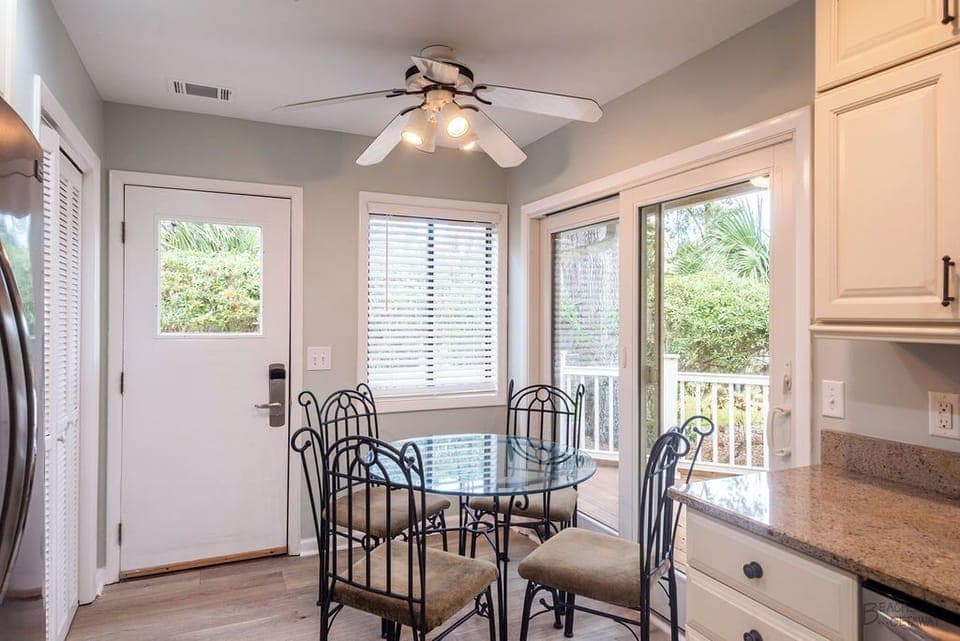 Dining inside Kitchen for 4