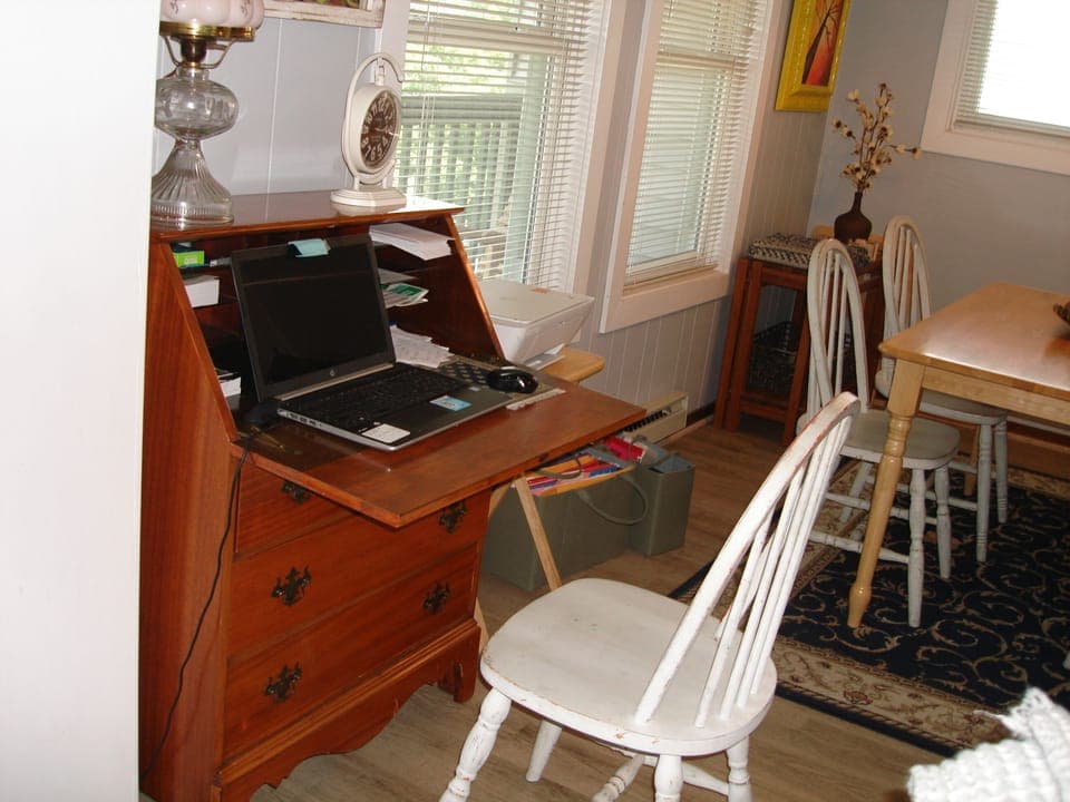 Secretary/Desk with Chair 