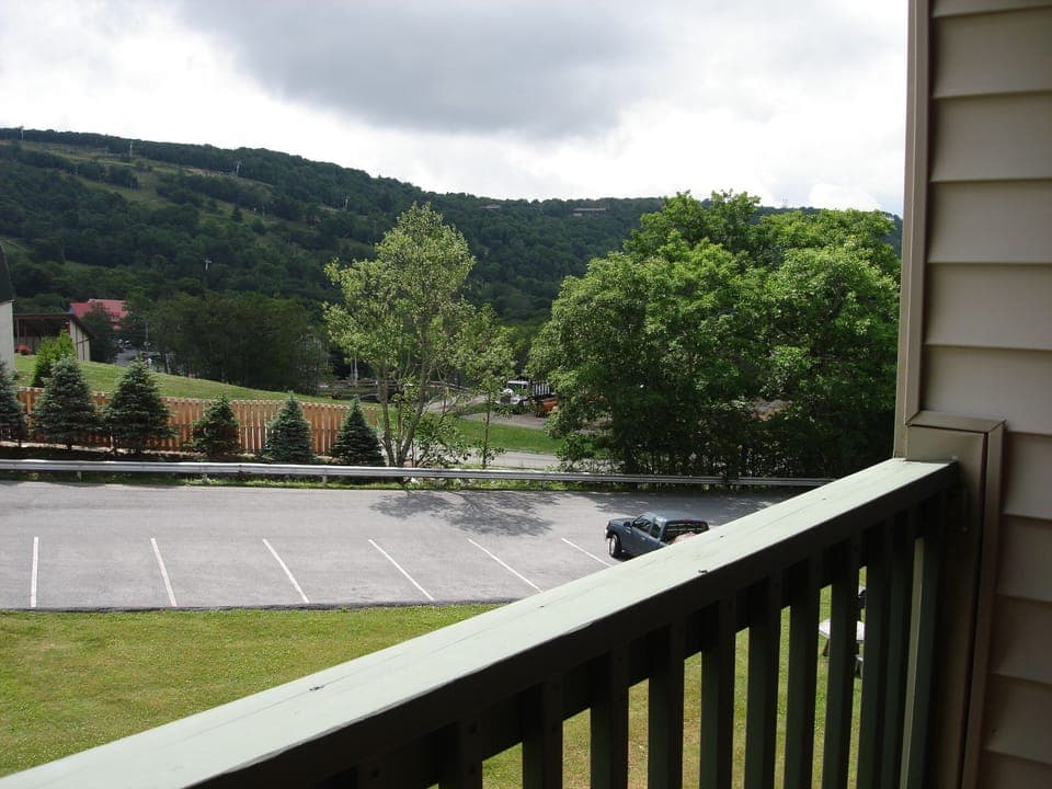 Balcony Mountain View II