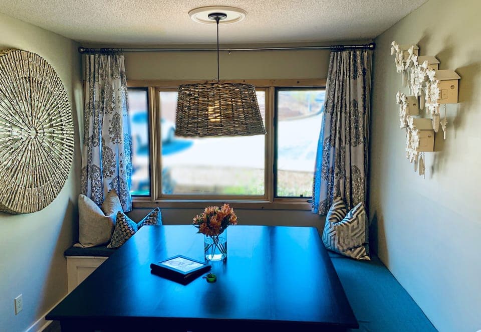 Dining nook 