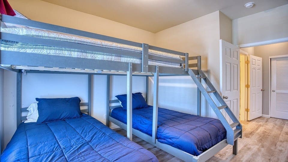 Twin/Bunk Bed