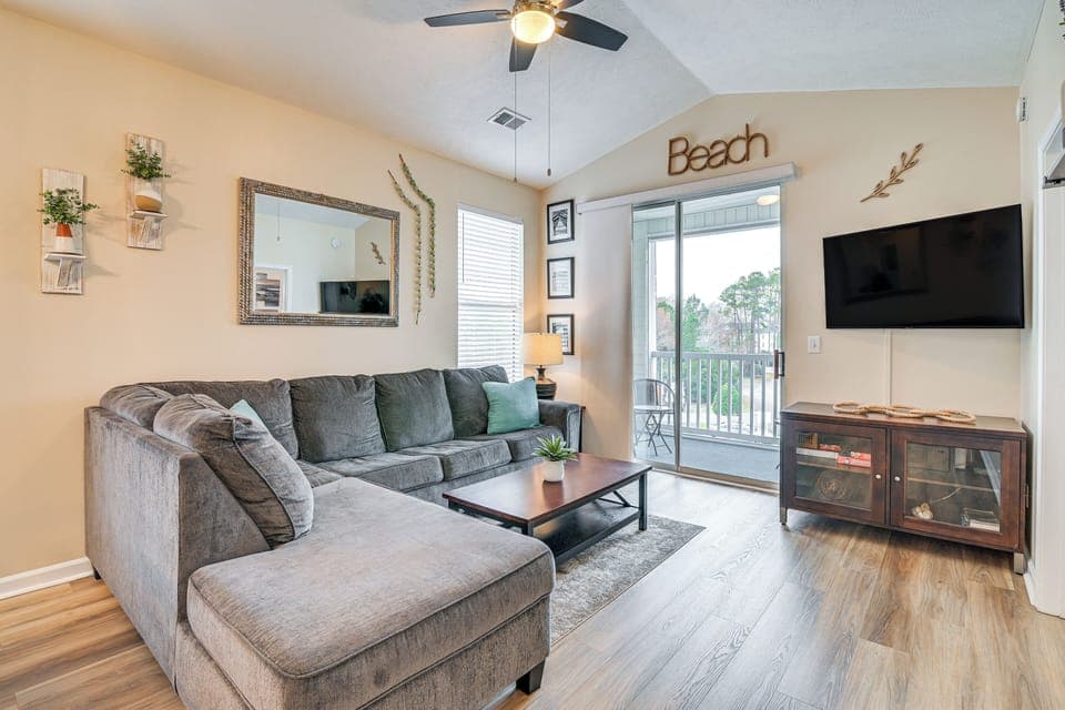 Myrtle Beach Vacation Rental Condo | 2BD | 2BA | 800 Sq Ft | Stairs Required