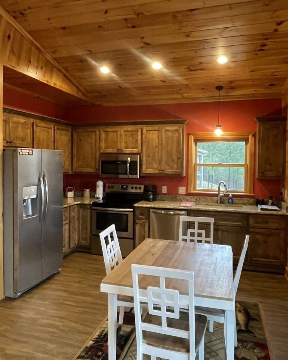 Indoors, Hardwood, Stained Wood, Microwave, Oven