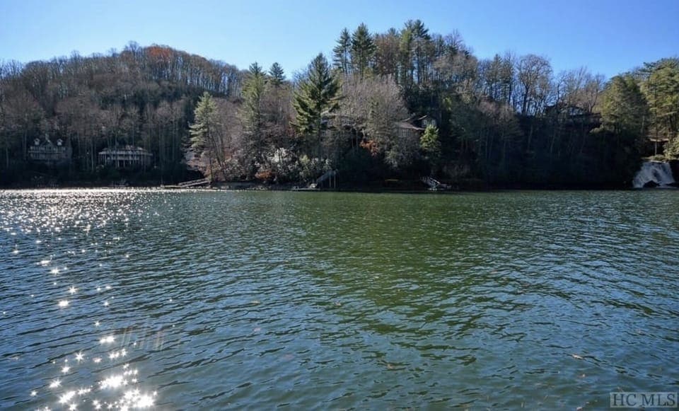 Falls Cove