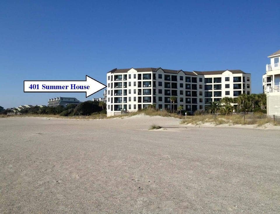 Ocean Front - views up and down the beach