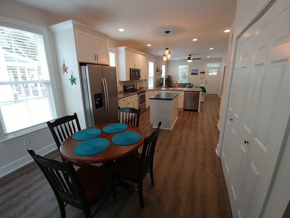 Dining area seats 4 and there is seating for 4 more at the kitchen counter