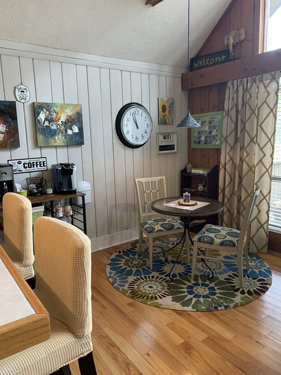 Eating areas. 