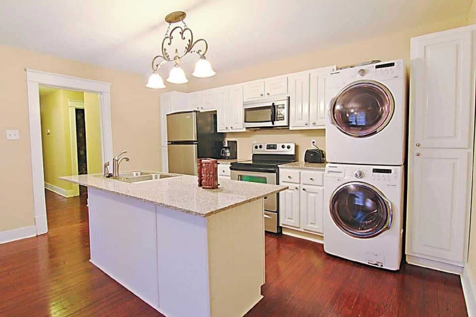 full kitchen plus dishwasher and garbage diposal