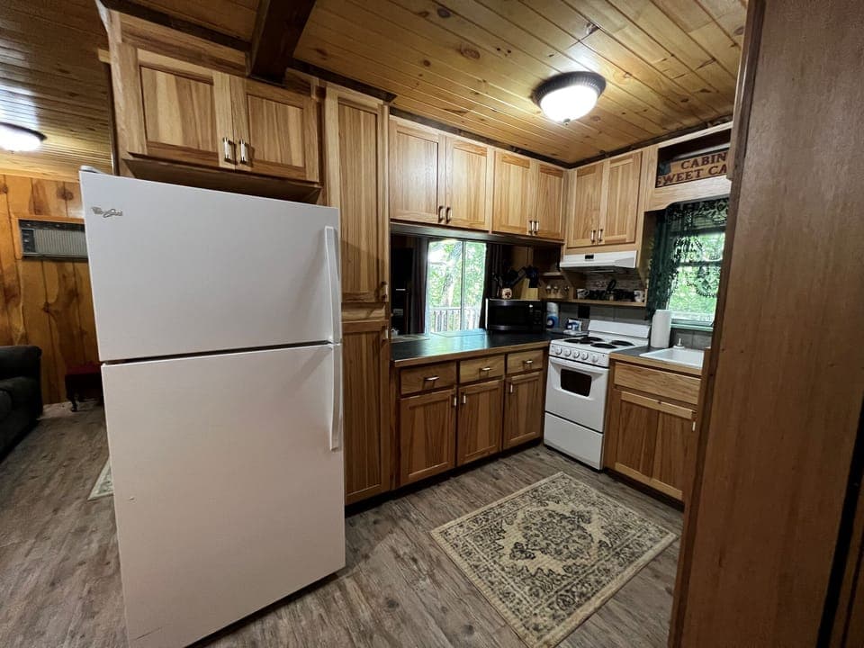 Full Kitchen - Full Kitchen