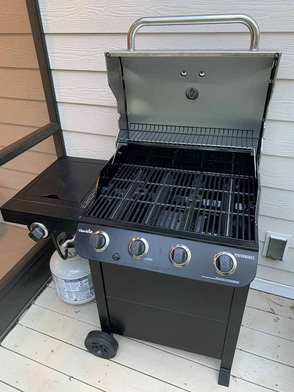 Propane grill with side burner
