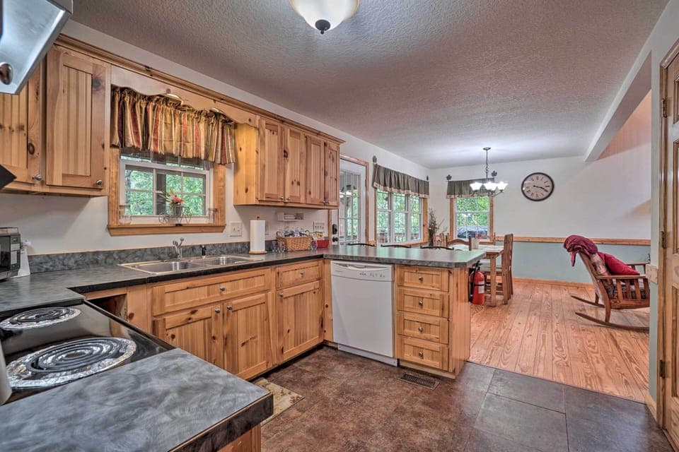 The kitchen offers all the necessary cooking basics.