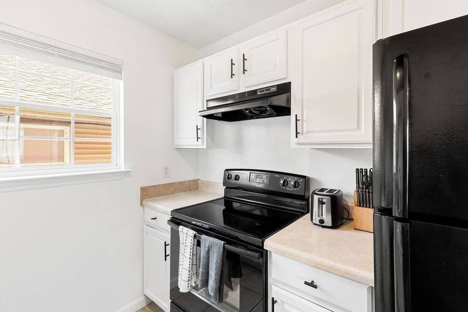 We also offer toaster, culinary knifes, mixing bowls, cutting boards, and more!