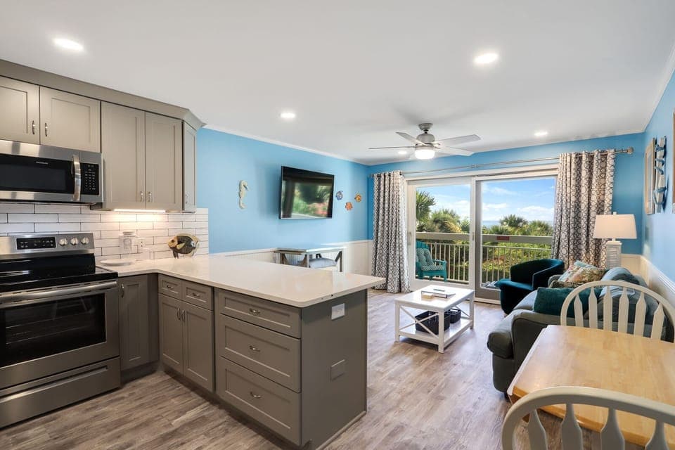 Kitchen & Living View