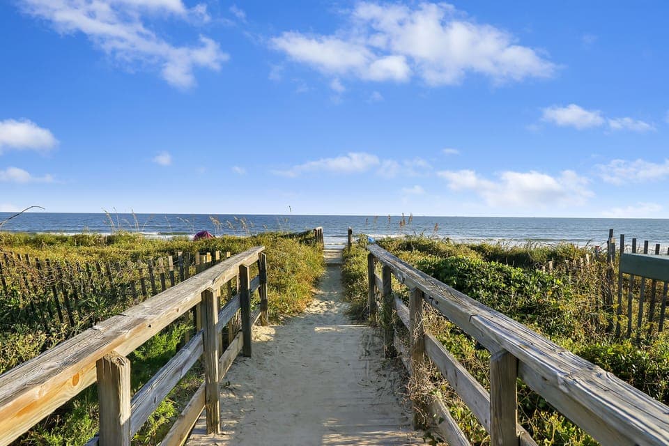 Sea Cabins Beach Access!