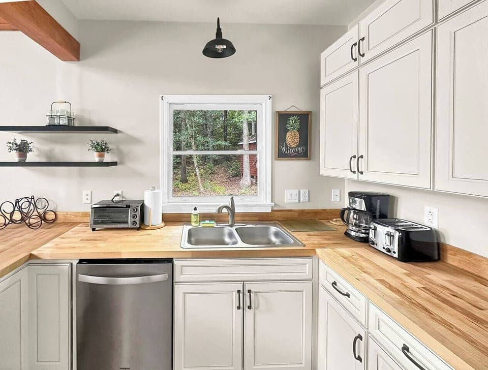 Full Kitchen (2)