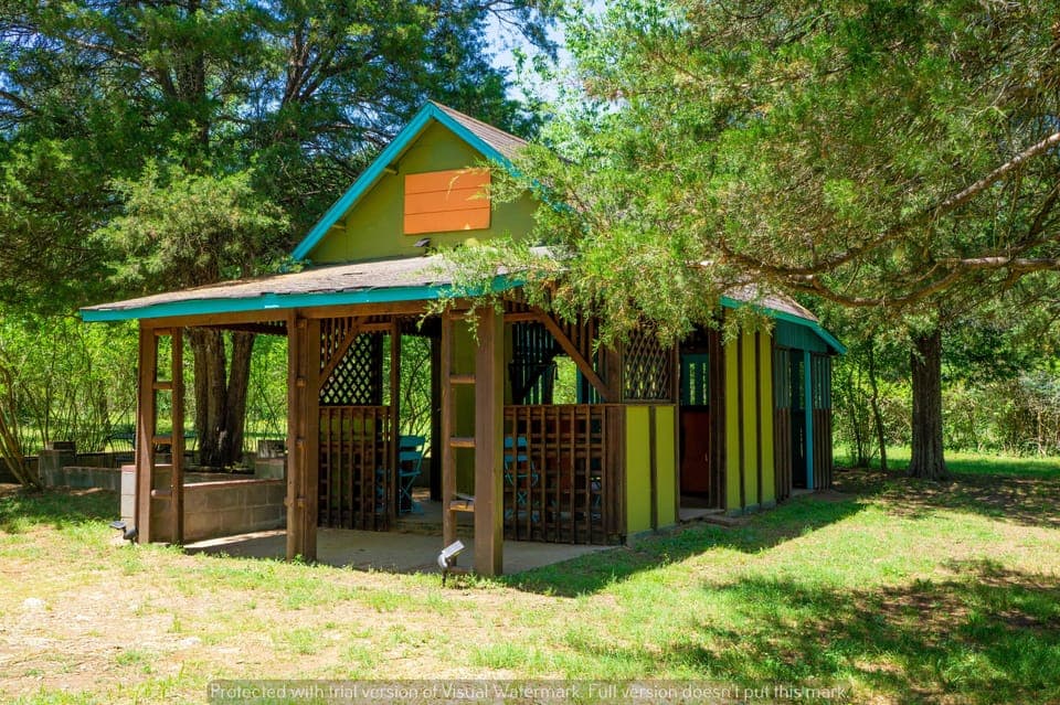 Hammock Hut