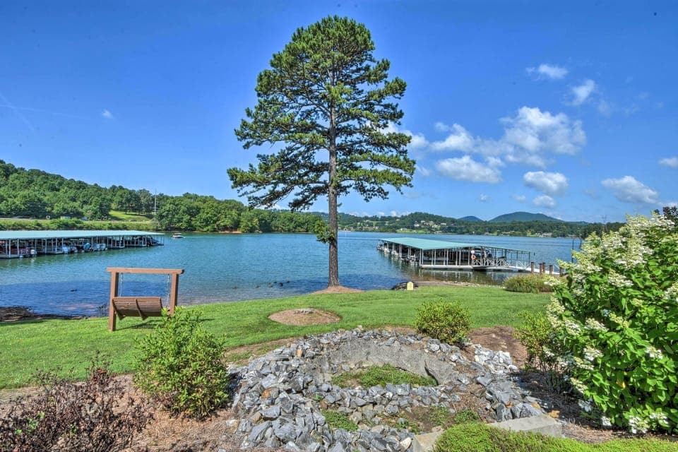 Hiawassee Vacation Rental | 3BR | 3BA | 1,785 Sq Ft | Stairs Required