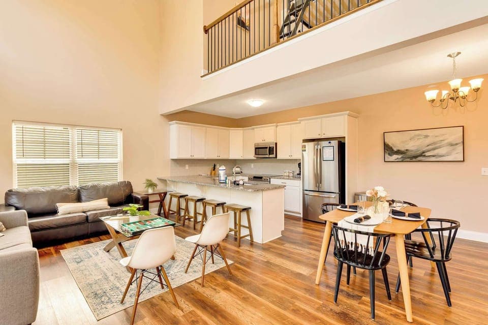 ➤ Discover more than 150+ Luxury Vacation Rentals, STRs, Cabins & Treehouses by ENJOY UNIQUE STAYS across Chattanooga, Lookout Mountain, Carolinas, Michigan & Alabama! 
