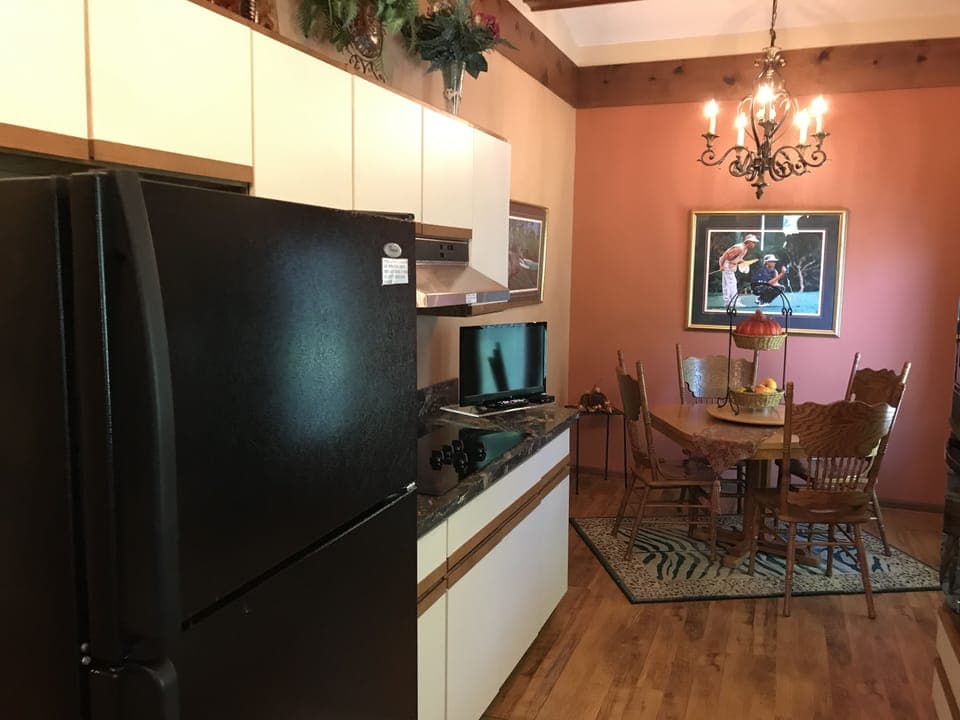 Kitchen and Breakfast Area