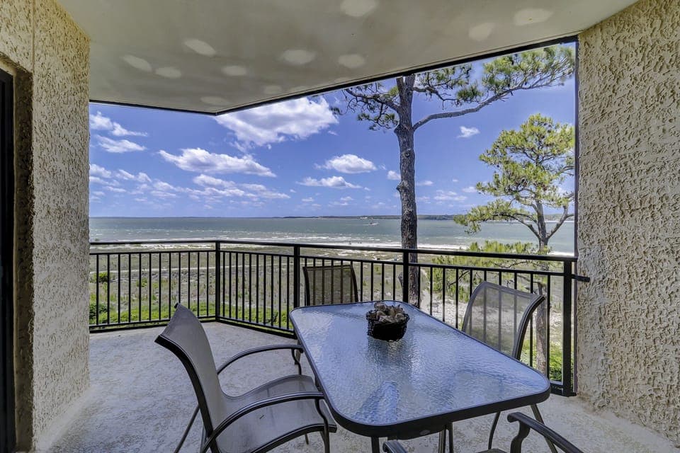 Main Beachfront Private Balcony