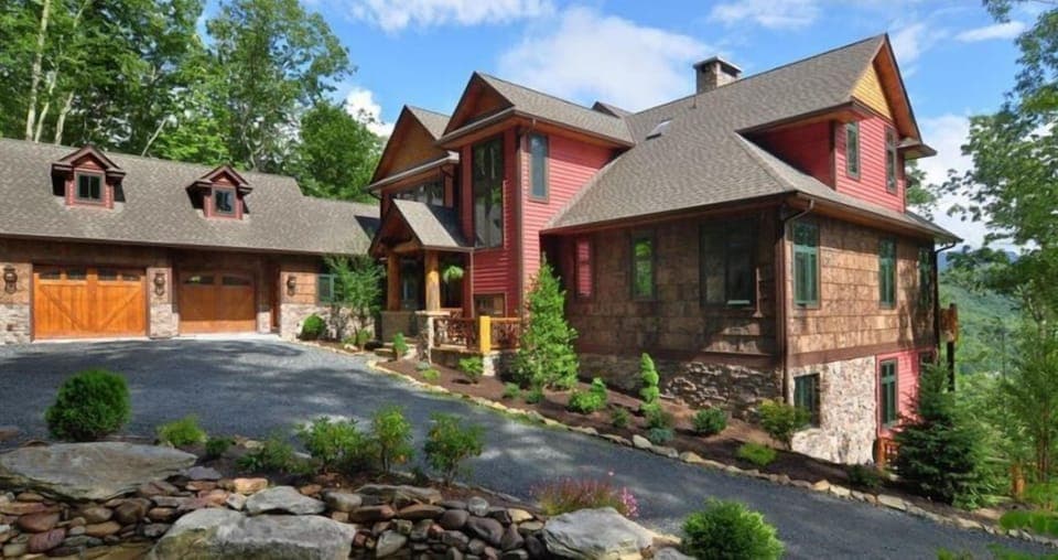 Welcome to Overlook Estate
