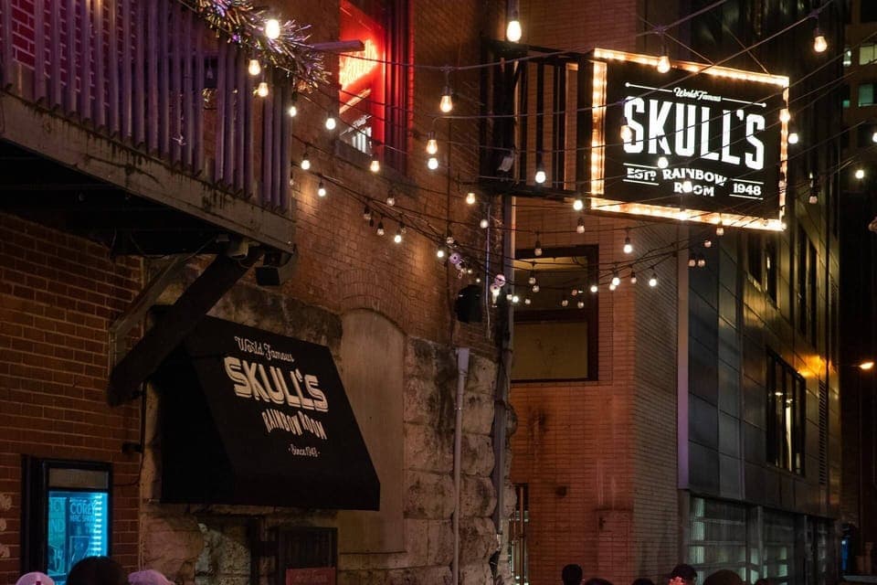 Three Miles to Printers Alley