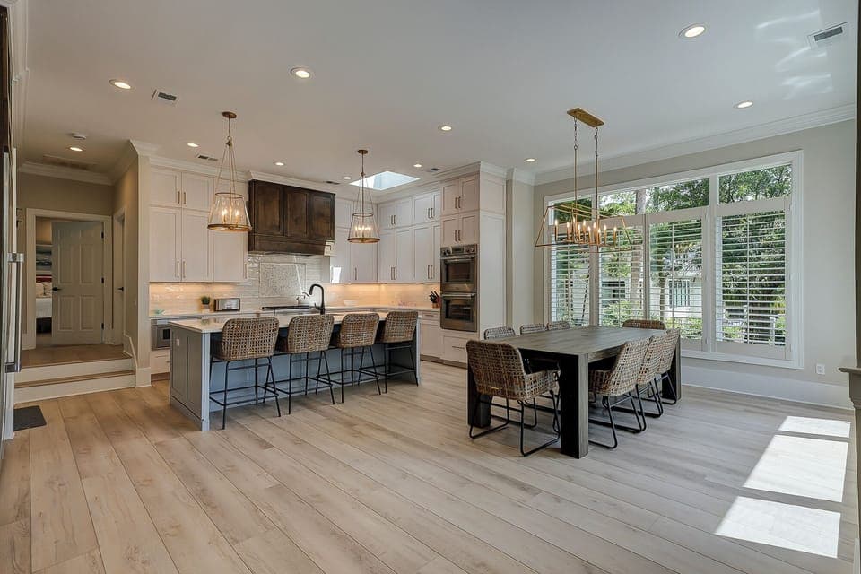 Dining/Kitchen
