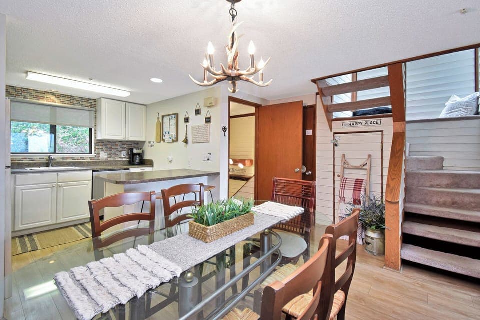 Dining - Seating for 10