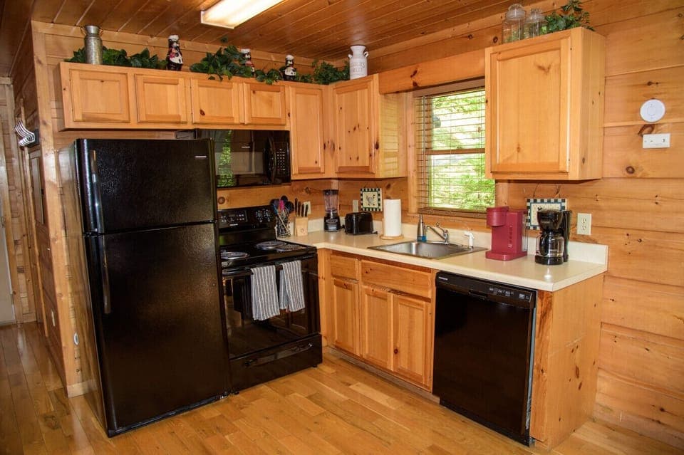 Full kitchen