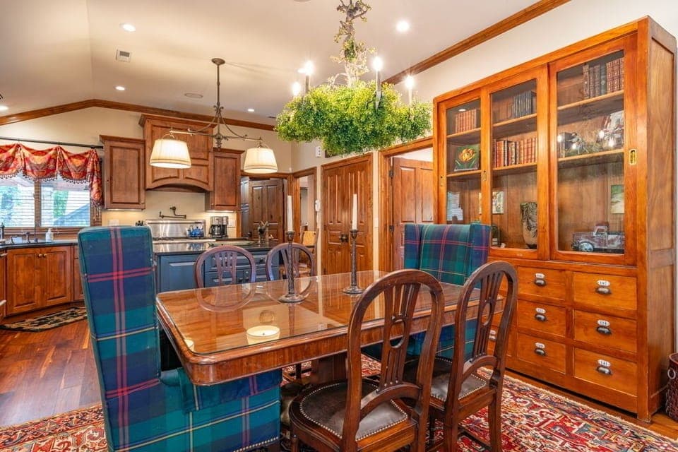 Main Floor Dining