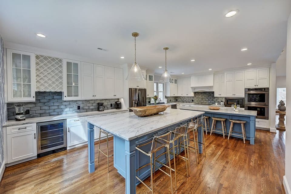 Enjoy your breakfast in the spacious kitchen.