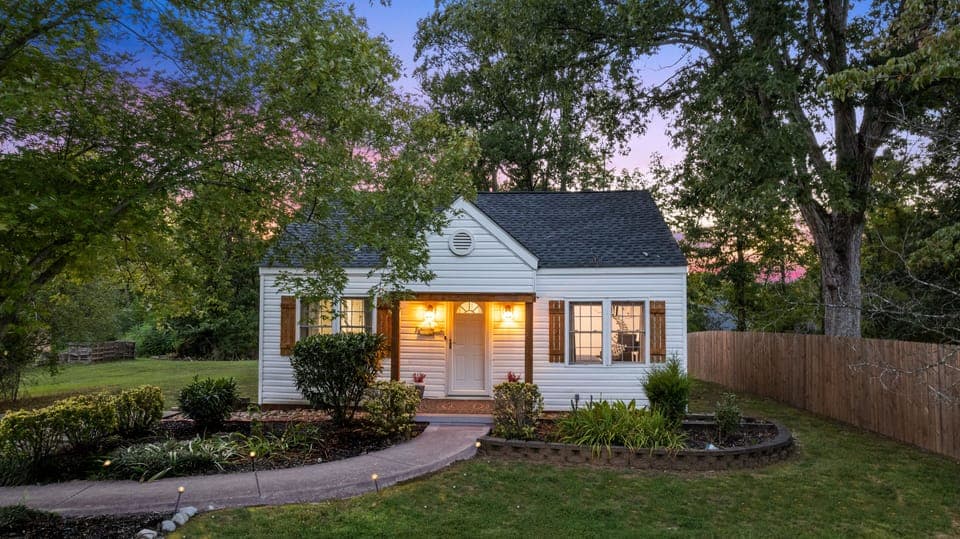 Whimsical cottage in the city!