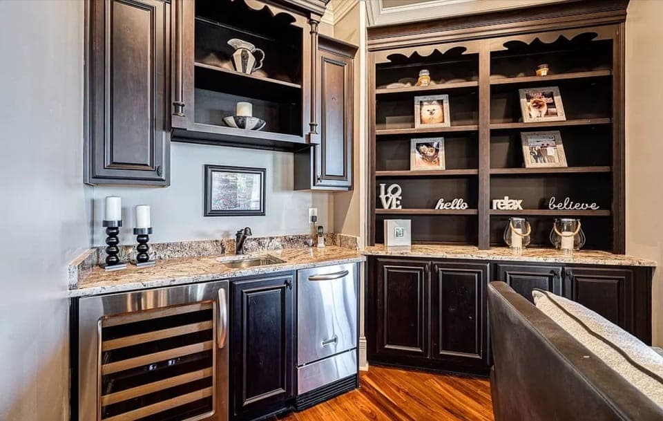 UPSTAIRS WET BAR