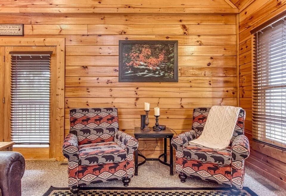 Cubs Cozy Den's cozy living area
