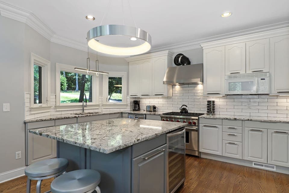 Gourmet kitchen! Newly remodeled w/ six burner  convection oven/stove