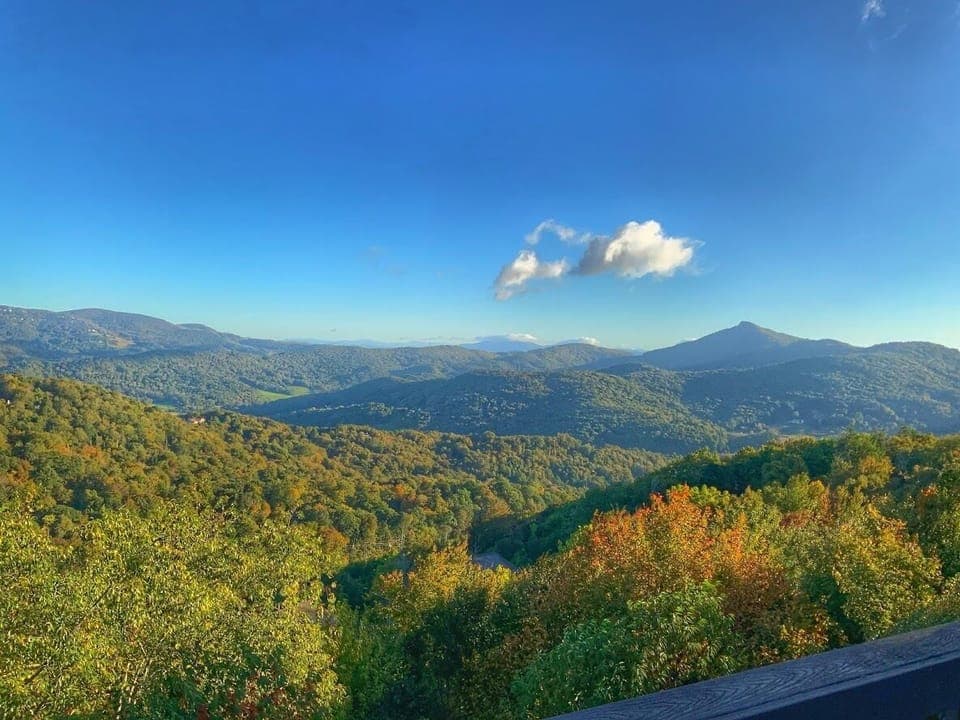 Luxury 3B Condo - Modern Decor and Best Views! Apartment in Sugar Mountain