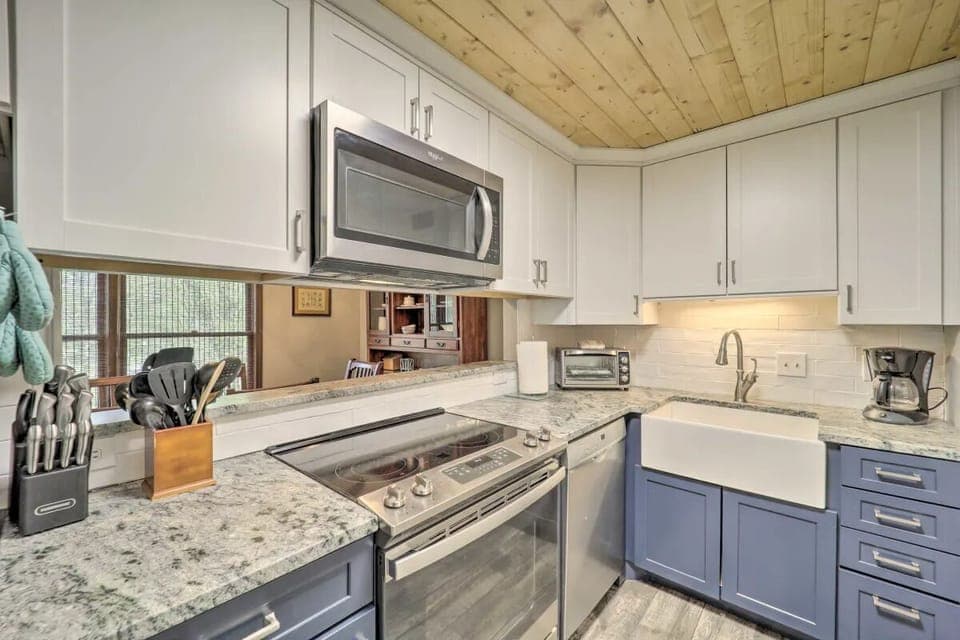 Completely renovated kitchen with all new appliances and farmhouse sink. 