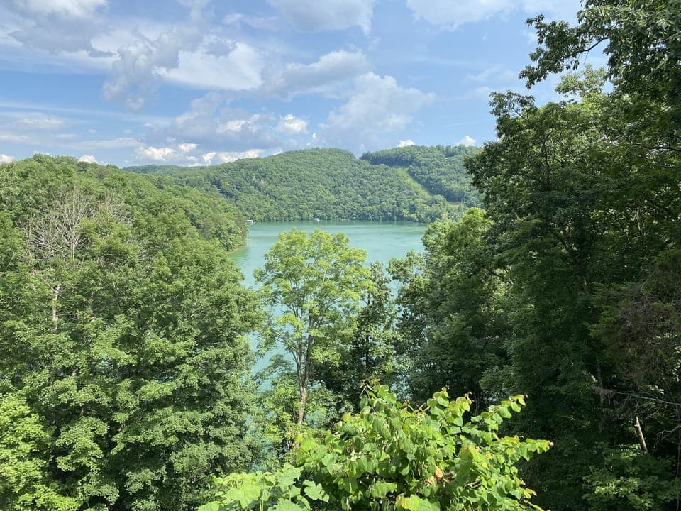 Main level view of Norris Lake!!