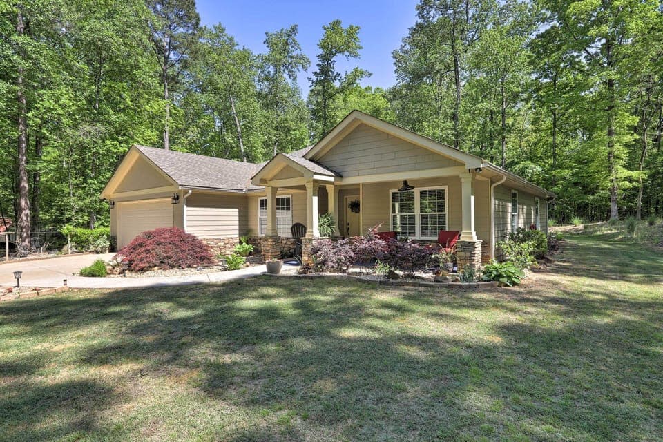 Eatonton Vacation Rental | 3BR | 2BA | 1-Story House | 1,950 Sq Ft