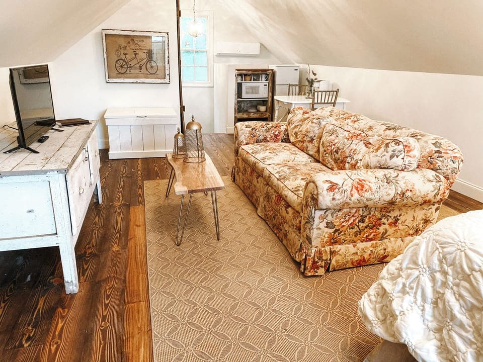 Wine Country Retreat at Cardinal Hill Apartment in White County