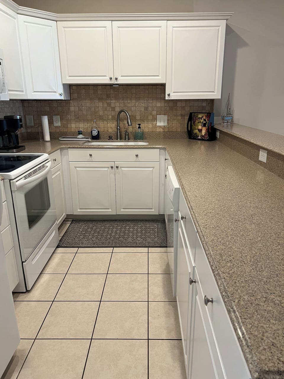 Kitchen is fully equipped