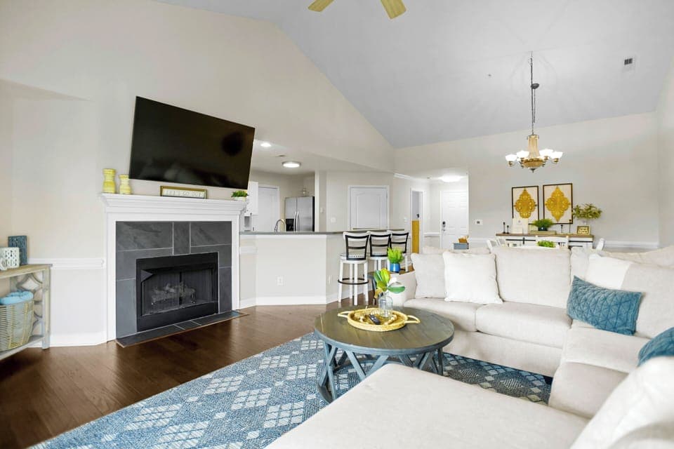 Open concept living, dining & kitchen.