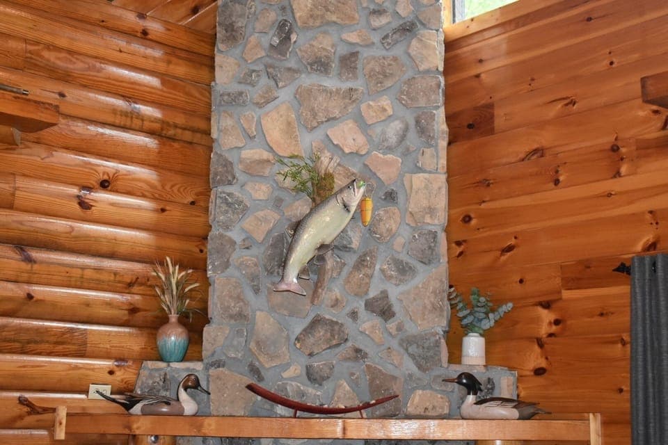Building, Hardwood, Flagstone, Indoors, House